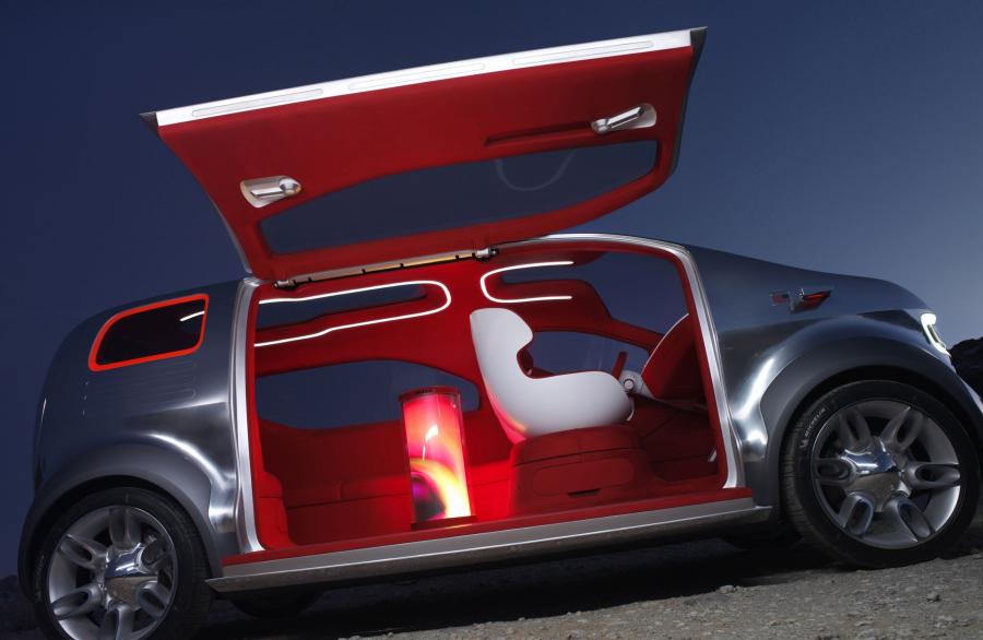  Ford Airstream Concept 2007 года  (фото 17 из 37)